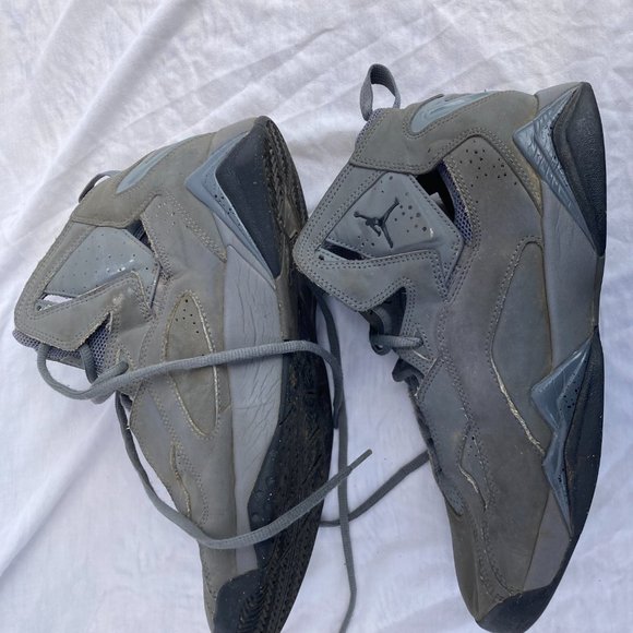 jordan true flight fake